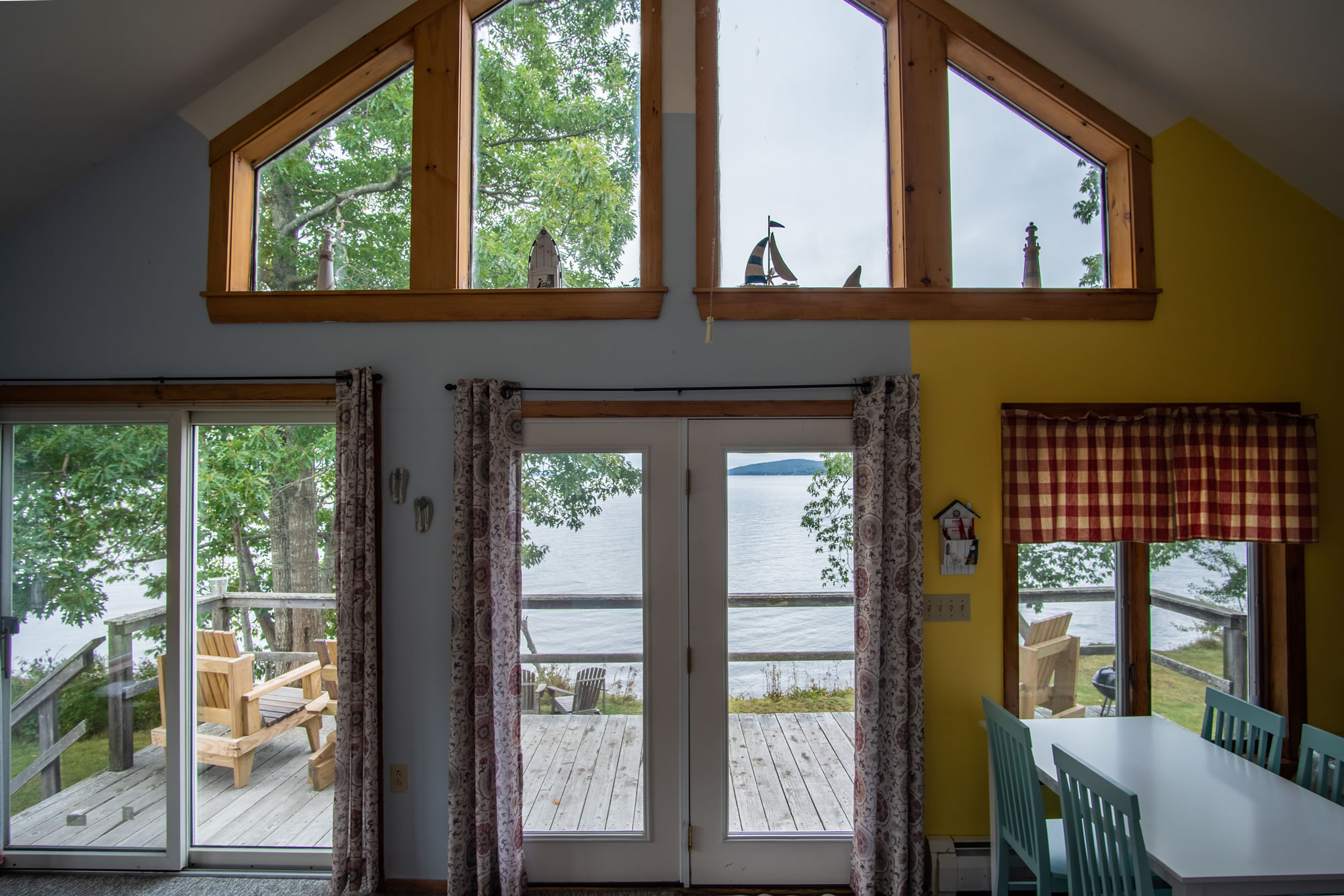 Shore cottage fireside inn suites belfast maine hotel lodging